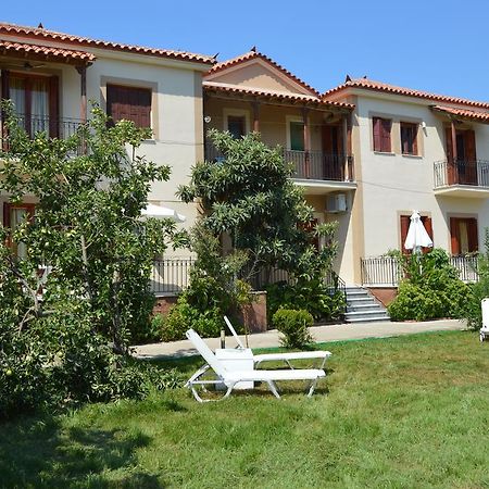 Mr. Greek Villa Петра Екстериор снимка