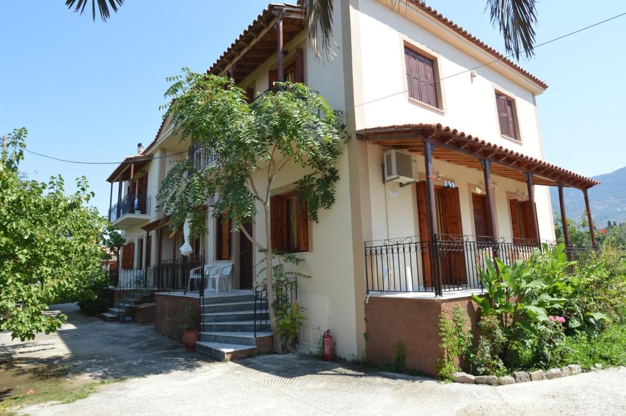 Mr. Greek Villa Петра Екстериор снимка